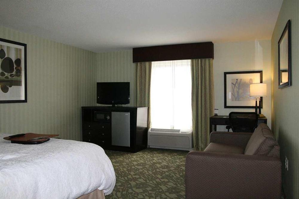 Hampton Inn Detroit Roseville Clinton Township Værelse billede