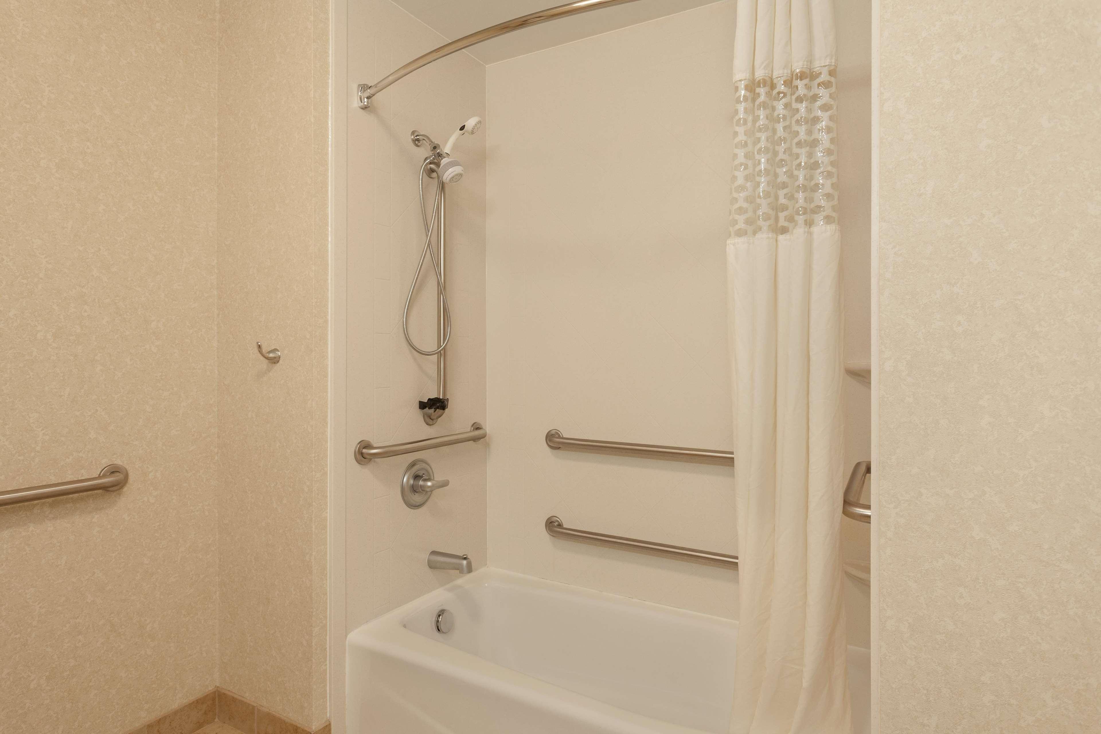 Hampton Inn Detroit Roseville Clinton Township Eksteriør billede