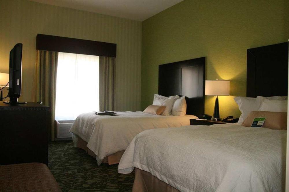 Hampton Inn Detroit Roseville Clinton Township Værelse billede
