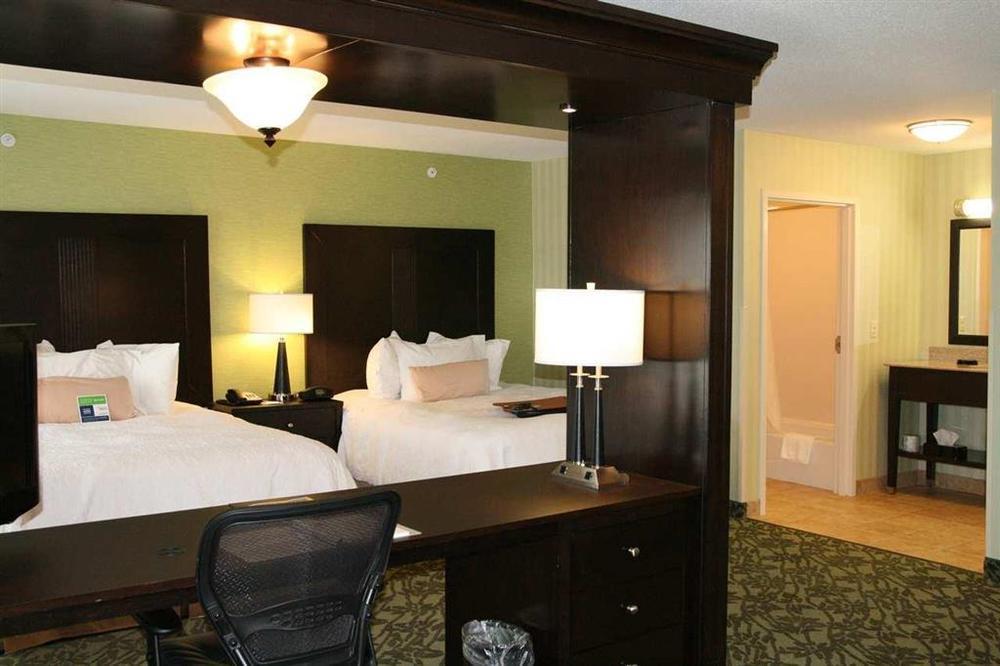 Hampton Inn Detroit Roseville Clinton Township Værelse billede
